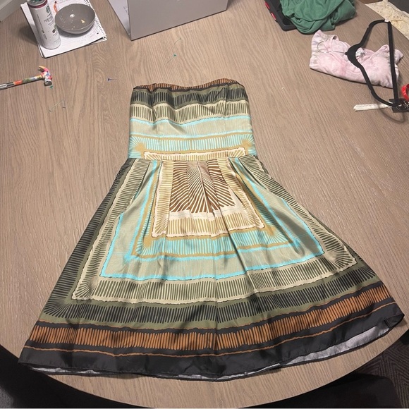 Nicole Miller 100% Silk Bohemain Strapless Mini Dress Sz 2 Aztec Multicolor - Picture 2 of 13